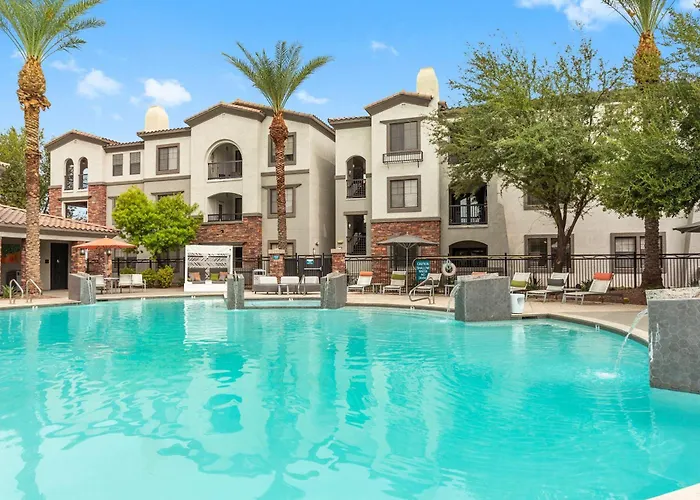 Cozysuites By The Stadium With Pool 29