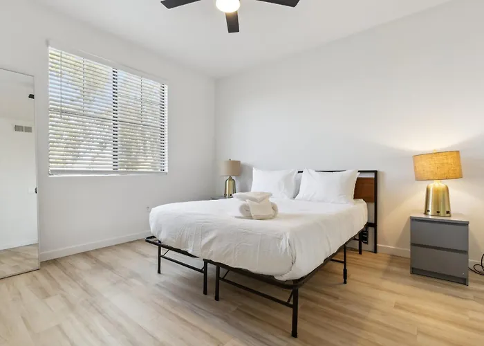 Cozysuites By The Stadium With Pool 29 Apartment *