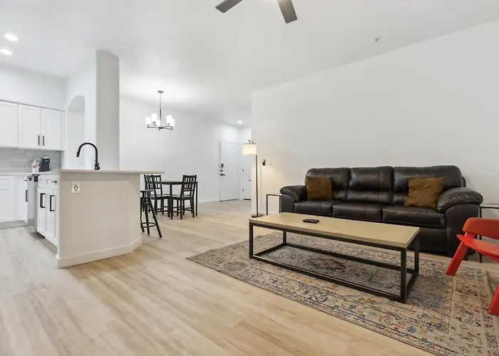 Cozysuites By The Stadium With Pool 29 *