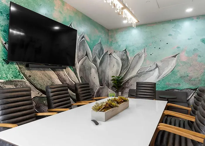 Cozysuites By The Stadium With Pool 29 Apartment Glendale