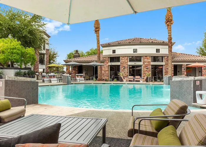 Cozysuites By The Stadium With Pool 29